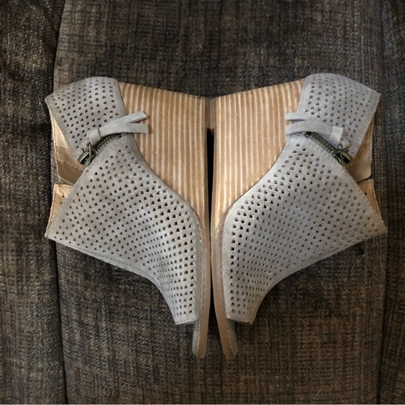 Lucky Brand Jabilo Perforated Suede Wedge Booties - Picture 5 of 11